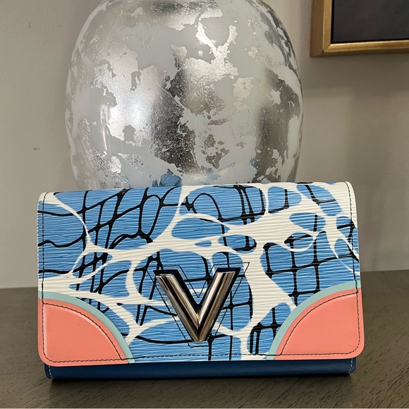 Louis Vuitton Twist Chain Aqua Print - Picture 4 of 8